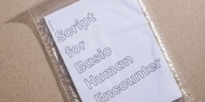 Texto escrito de Script for Basic Human Encounter